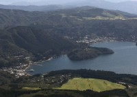 「元箱根と箱根町箱根」（The View of Motohakone and Hakonemachi-Hakone area）