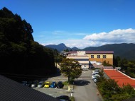 「早雲山駅と金時山」（The View of Mt.Kintoki at Sounkaku）