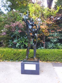 「ある日の彫刻の森美術館」（Hakone Open-Air Museum)